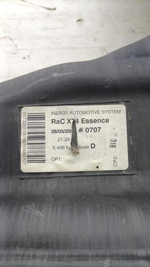 Reservoir RENAULT LAGUNA 2 PHASE 1 Essence