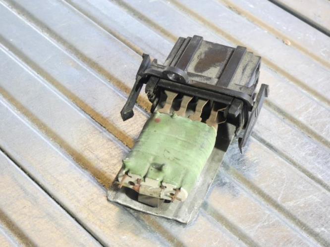 Resistance chauffage VOLKSWAGEN GOLF 4 CABRIOLET Essence