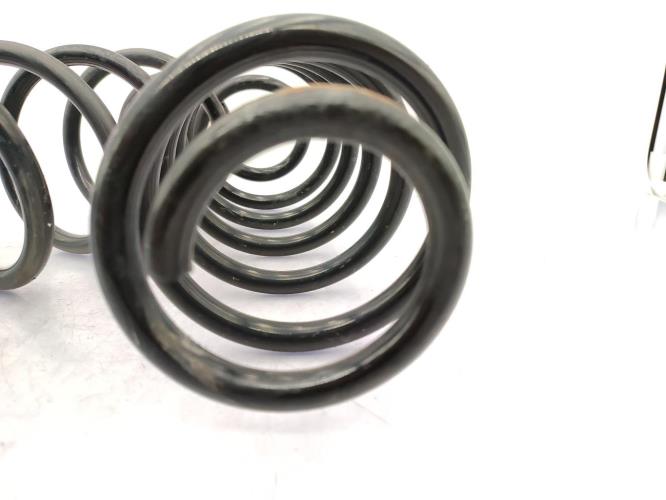 Ressort de suspension arriere TOYOTA AURIS 1 PHASE 1 Essence