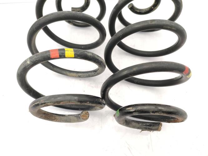 Ressort de suspension arriere RENAULT CLIO 3 PHASE 1 Essence