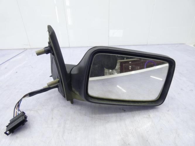 Retroviseur droit VOLKSWAGEN VENTO Essence