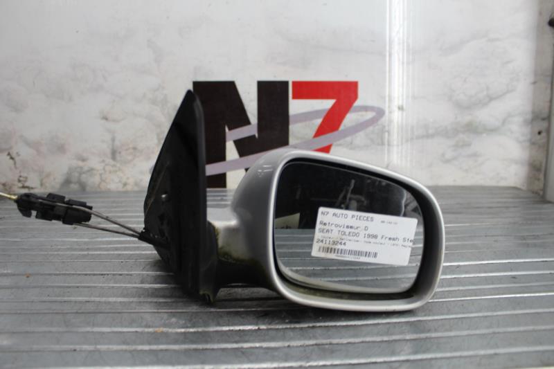 Retroviseur droit SEAT TOLEDO 2 Diesel