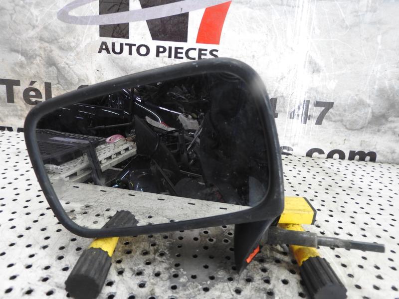 Retroviseur gauche FORD FIESTA 2 Essence
