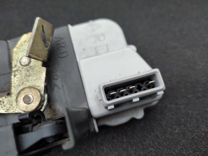 Serrure arriere droit CITROEN XSARA PHASE 2 Essence