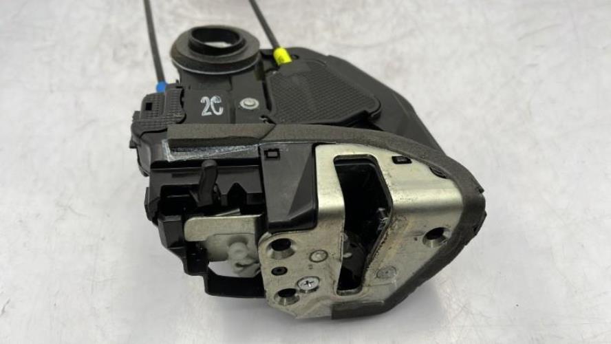 Serrure arriere droit TOYOTA AURIS 1 PHASE 1 Diesel