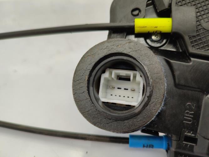 Serrure arriere droit TOYOTA AURIS 1 PHASE 2 Essence
