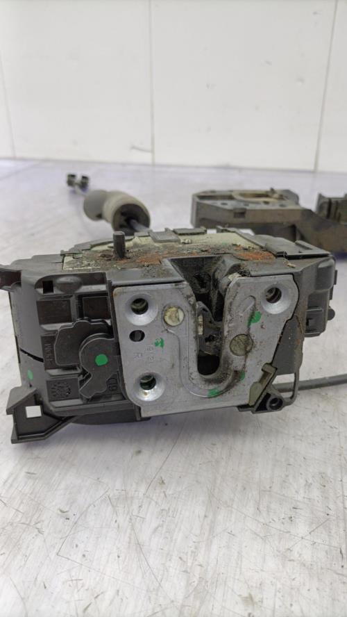 Serrure arriere droit RENAULT MEGANE 3 PHASE 2 Diesel