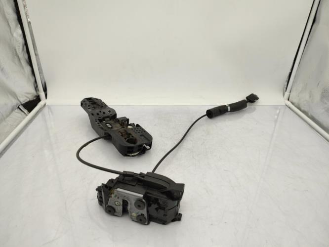 Serrure arriere droit RENAULT SCENIC 3 PHASE 1 Diesel