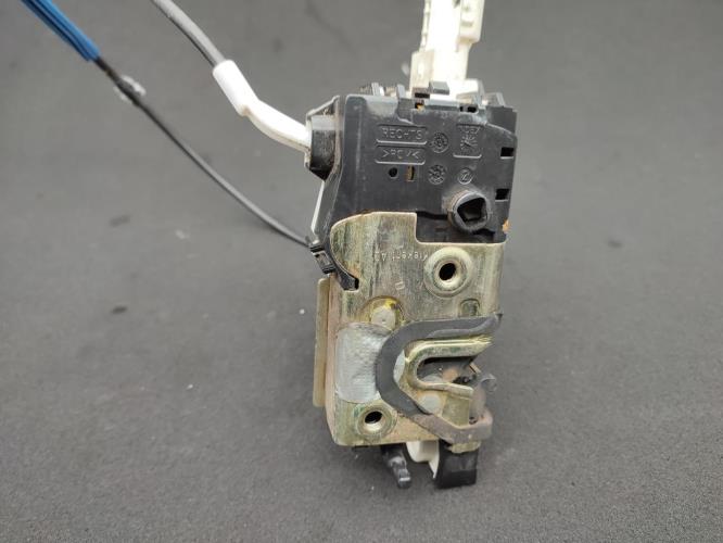 Serrure arriere droit PEUGEOT 407 PHASE 1 BREAK