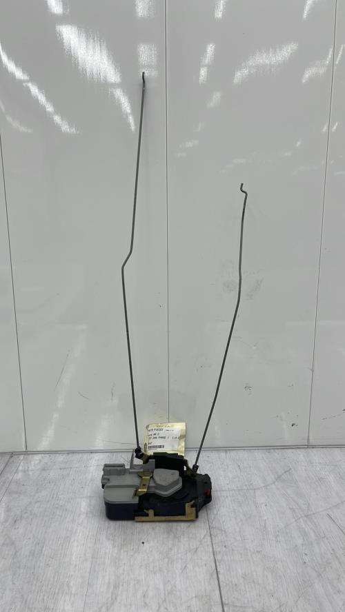 Serrure arriere droit PEUGEOT 206 PHASE 1 Essence