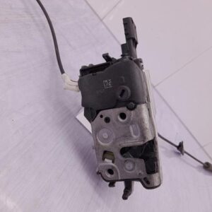 Serrure arriere droit PEUGEOT