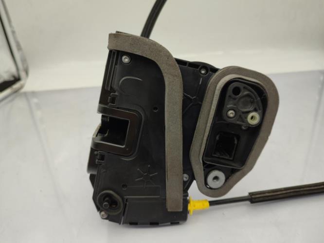 Serrure arriere gauche OPEL ASTRA K PHASE 1 Essence