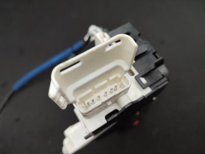 Serrure arriere gauche PEUGEOT 407 PHASE 1 BREAK