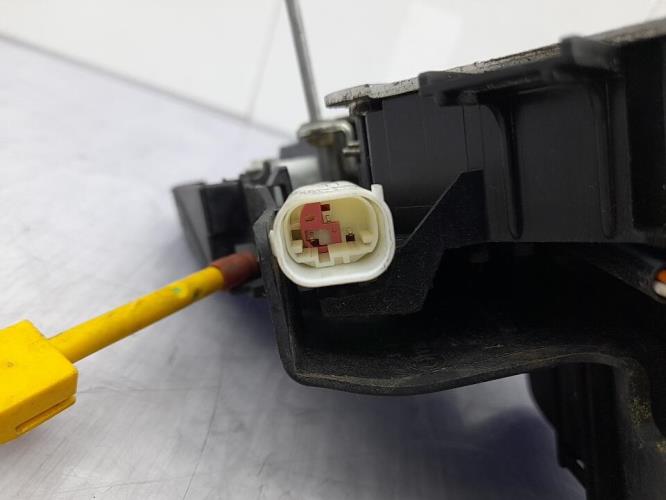 Serrure avant droit BMW SERIE 5 E39 PHASE 2 Diesel