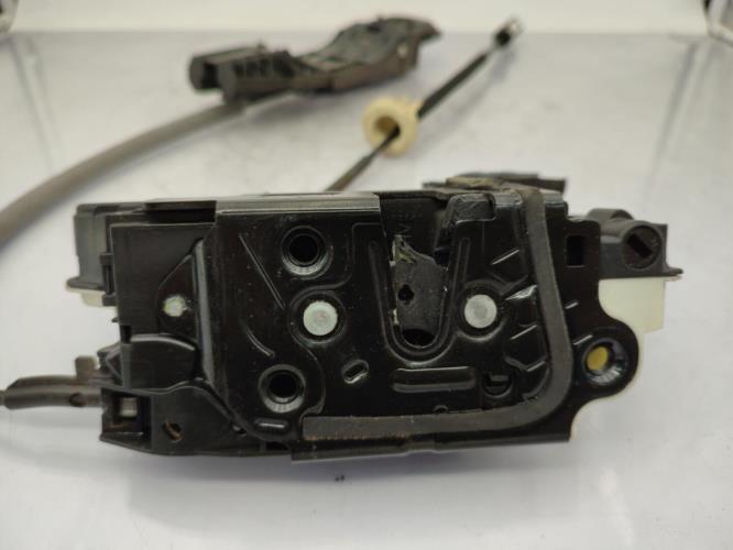 Serrure avant droit VOLKSWAGEN GOLF 6 Diesel