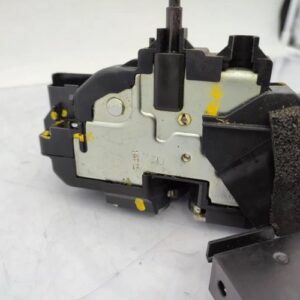 Serrure avant droit NISSAN JUKE 1 PHASE 1 Diesel