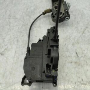 Serrure avant droit RENAULT CLIO 3 PHASE 1 Diesel