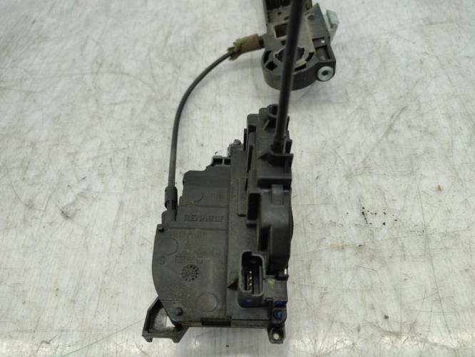 Serrure avant droit RENAULT CLIO 3 PHASE 1 Diesel