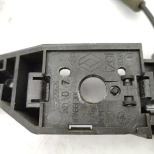 Serrure avant droit RENAULT CLIO 3 PHASE 2 BREAK Essence