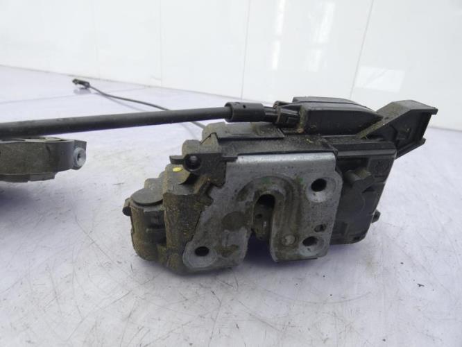 Serrure avant droit RENAULT CLIO 3 PHASE 1 Diesel