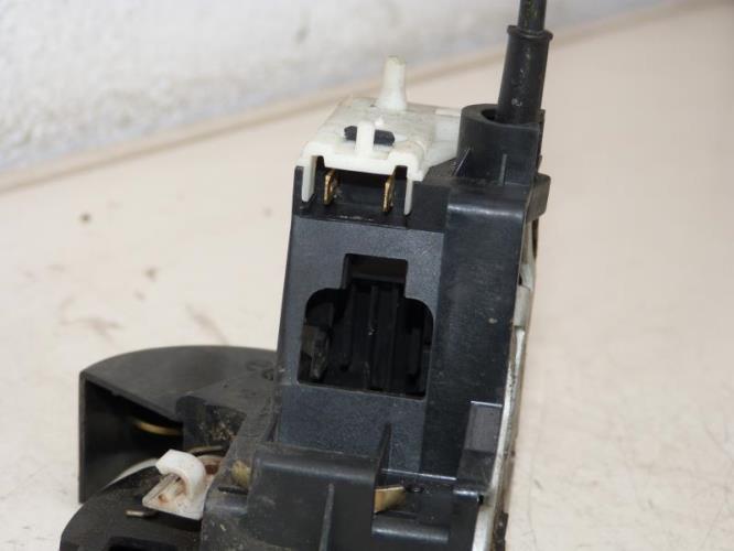 Serrure avant droit RENAULT CLIO 2 PHASE 2 Essence