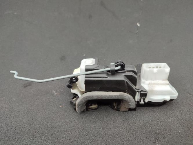 Serrure avant droit PEUGEOT 607 PHASE 1 Diesel