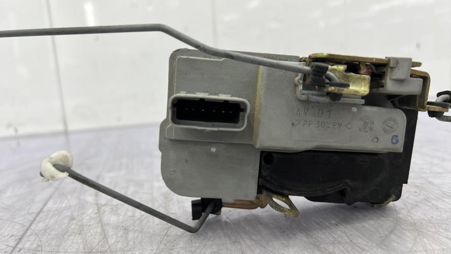 Serrure avant droit PEUGEOT 206 PHASE 1 Diesel