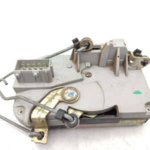 Serrure avant droit PEUGEOT 406 PHASE 1 BREAK Diesel