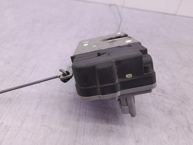 Serrure avant droit PEUGEOT 206+ Essence