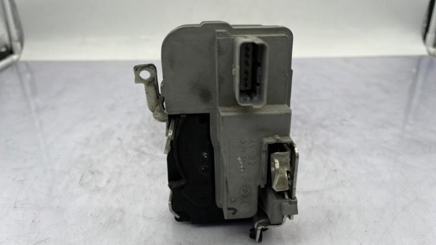 Serrure avant droit PEUGEOT 206+ Essence