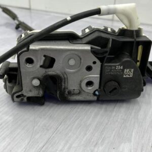 Serrure avant droit CITROEN DS3 PHASE 1 Essence