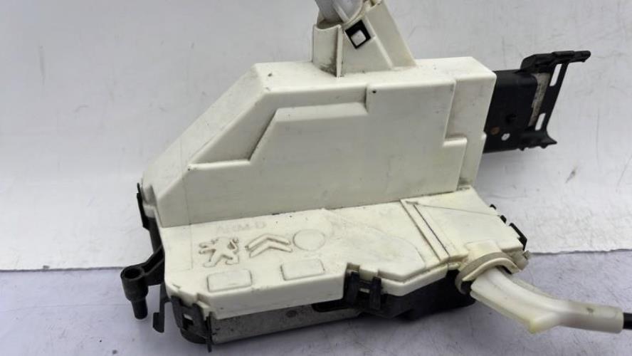 Serrure avant droit PEUGEOT 308 1 SW PHASE 1 BREAK Diesel