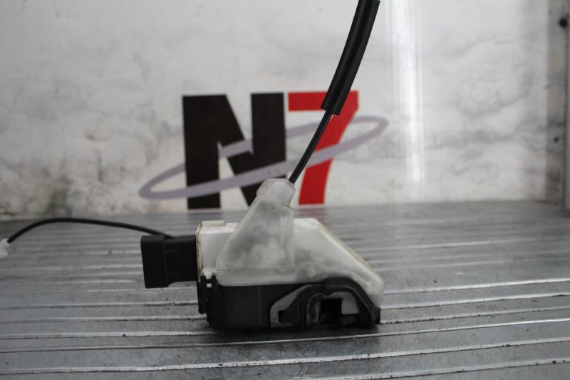 Serrure avant droit CITROEN C5 2 Diesel