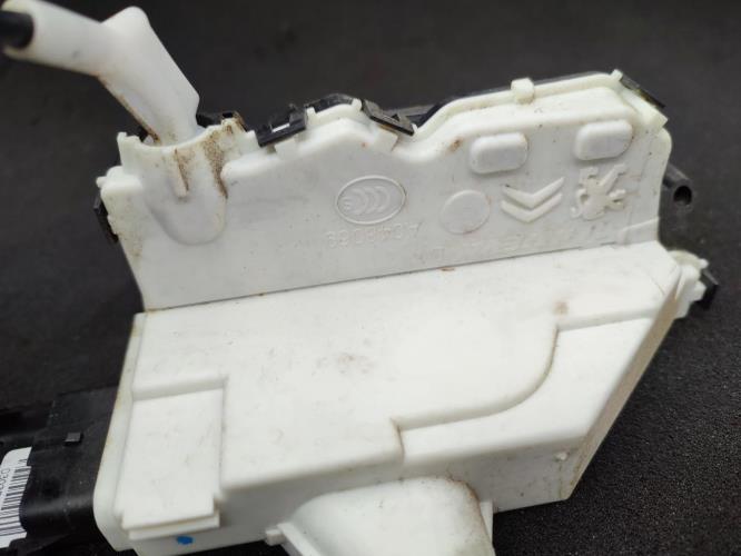 Serrure avant droit CITROEN C3 2 PHASE 2 Essence