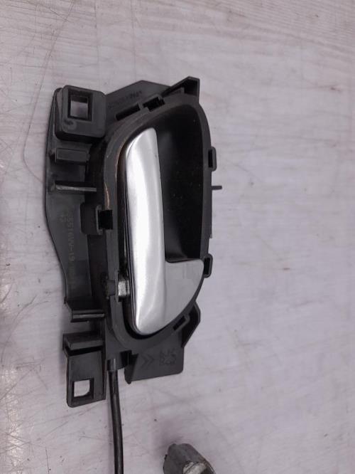 Serrure avant droit PEUGEOT 208 1 PHASE 1 Diesel