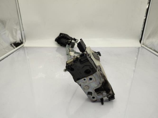 Serrure avant droit PEUGEOT 208 1 PHASE 1 Essence