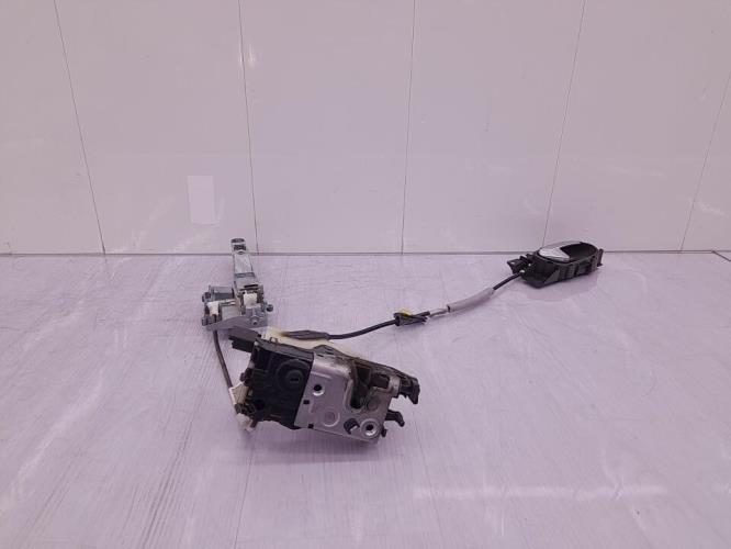 Serrure avant droit PEUGEOT 208 1 PHASE 2 Diesel