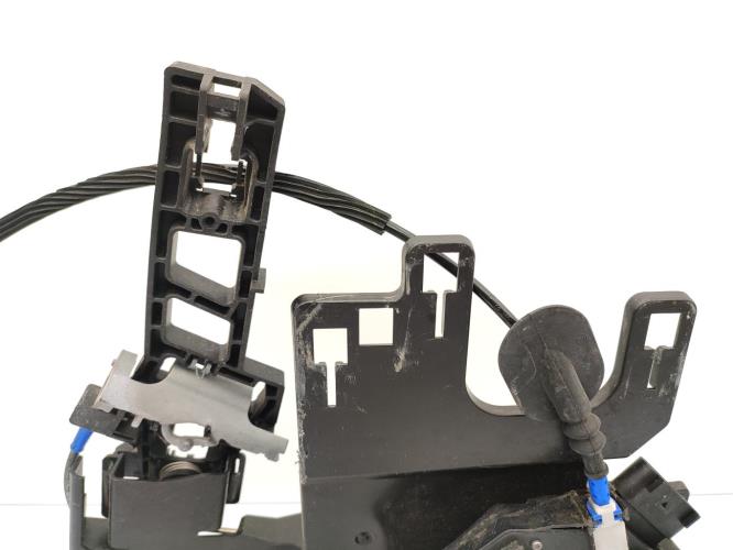 Serrure avant gauche FORD FIESTA 6 PHASE 1 Diesel