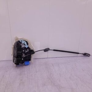 Serrure avant gauche VOLKSWAGEN GOLF PLUS PHASE 2 Essence