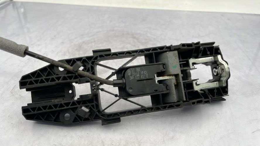 Serrure avant gauche VOLKSWAGEN POLO 5 PHASE 1 Essence