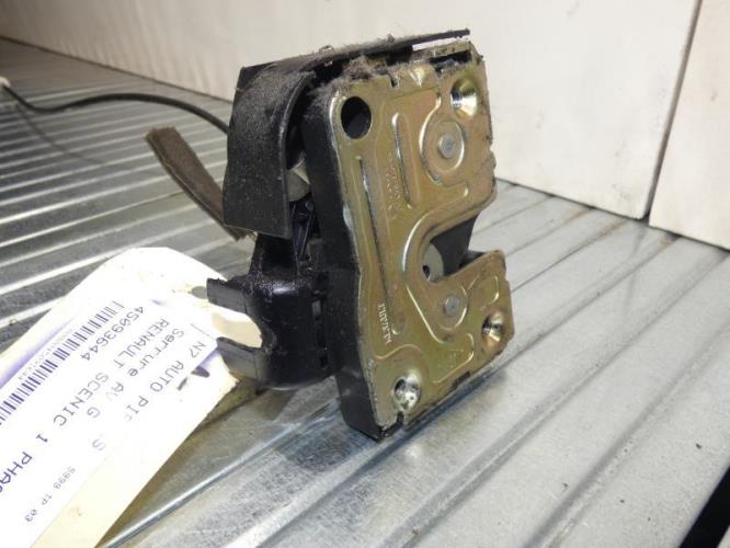 Serrure avant gauche RENAULT SCENIC 1 PHASE 2 Essence