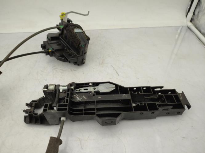 Serrure avant gauche NISSAN JUKE 1 PHASE 1 Diesel