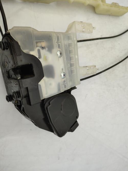 Serrure avant gauche HYUNDAI TUCSON 1 Diesel