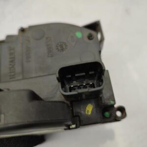 Serrure avant gauche RENAULT CLIO 3 PHASE 2 BREAK Essence