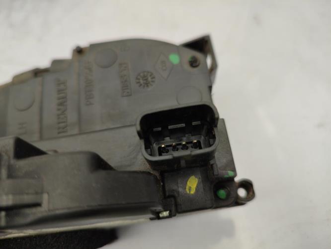 Serrure avant gauche RENAULT CLIO 3 PHASE 2 BREAK Essence