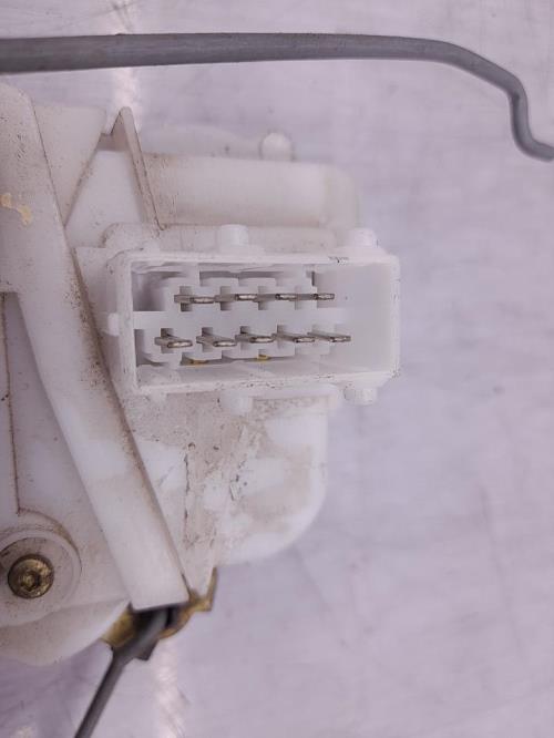 Serrure avant gauche PEUGEOT 406 PHASE 1 BREAK Essence