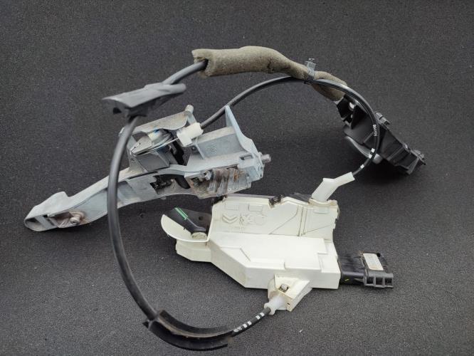 Serrure avant gauche CITROEN C5 2 BREAK Diesel
