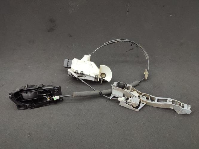 Serrure avant gauche CITROEN DS3 CABRIOLET PHASE 1 Diesel