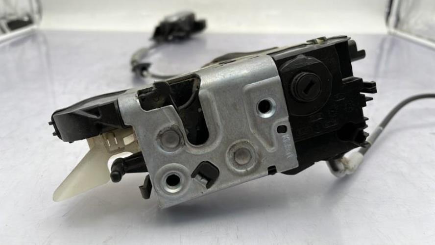 Serrure avant gauche PEUGEOT 2008 1 PHASE 1 Diesel