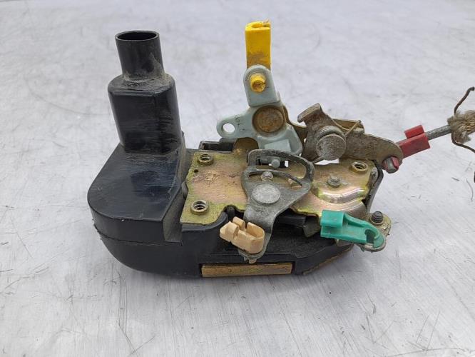 Serrure avant gauche CHRYSLER VOYAGER 3 Diesel